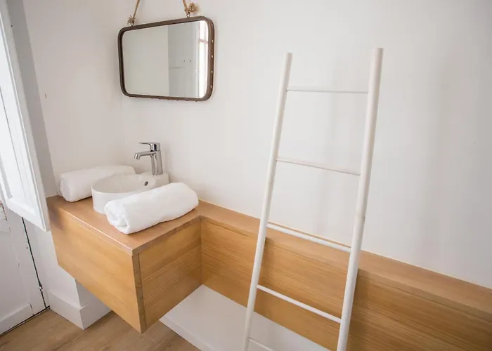 Casa Poeta Cordobés Ricardo Molina *